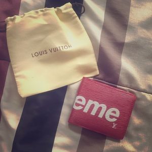 Louis Vuitton X Supreme Wallet red